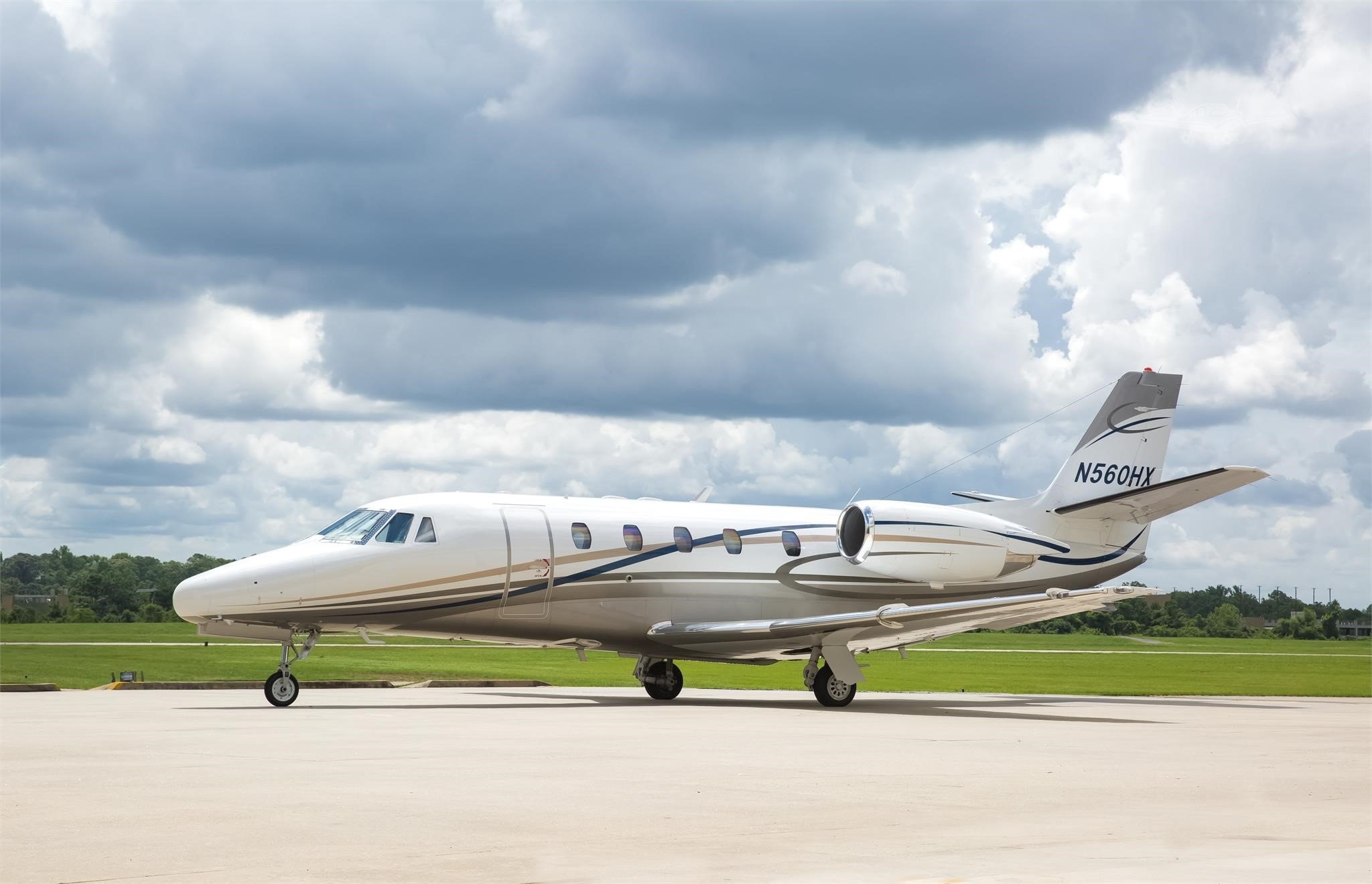 Image of tail N560HX