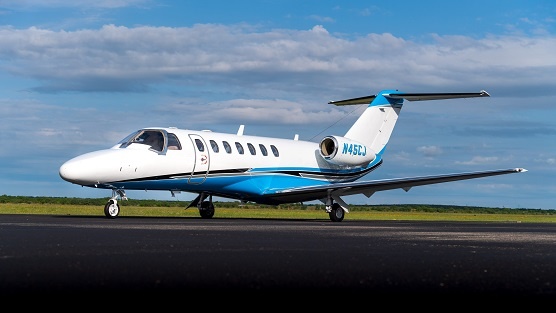 Image of tail N739JS