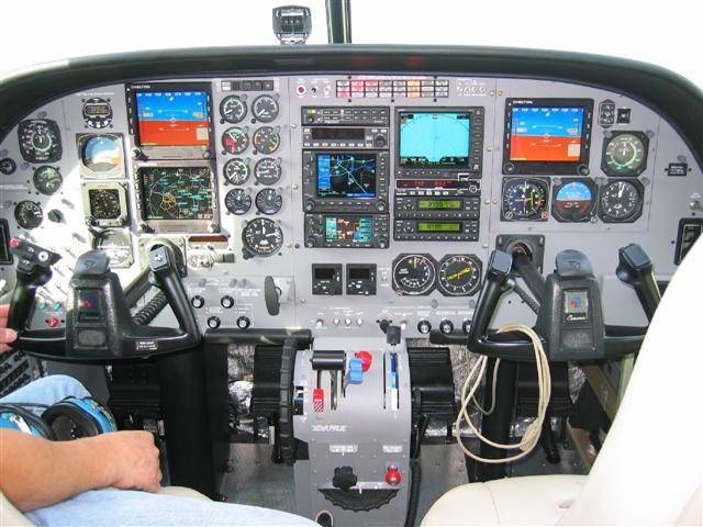 Image of tail N208JH
