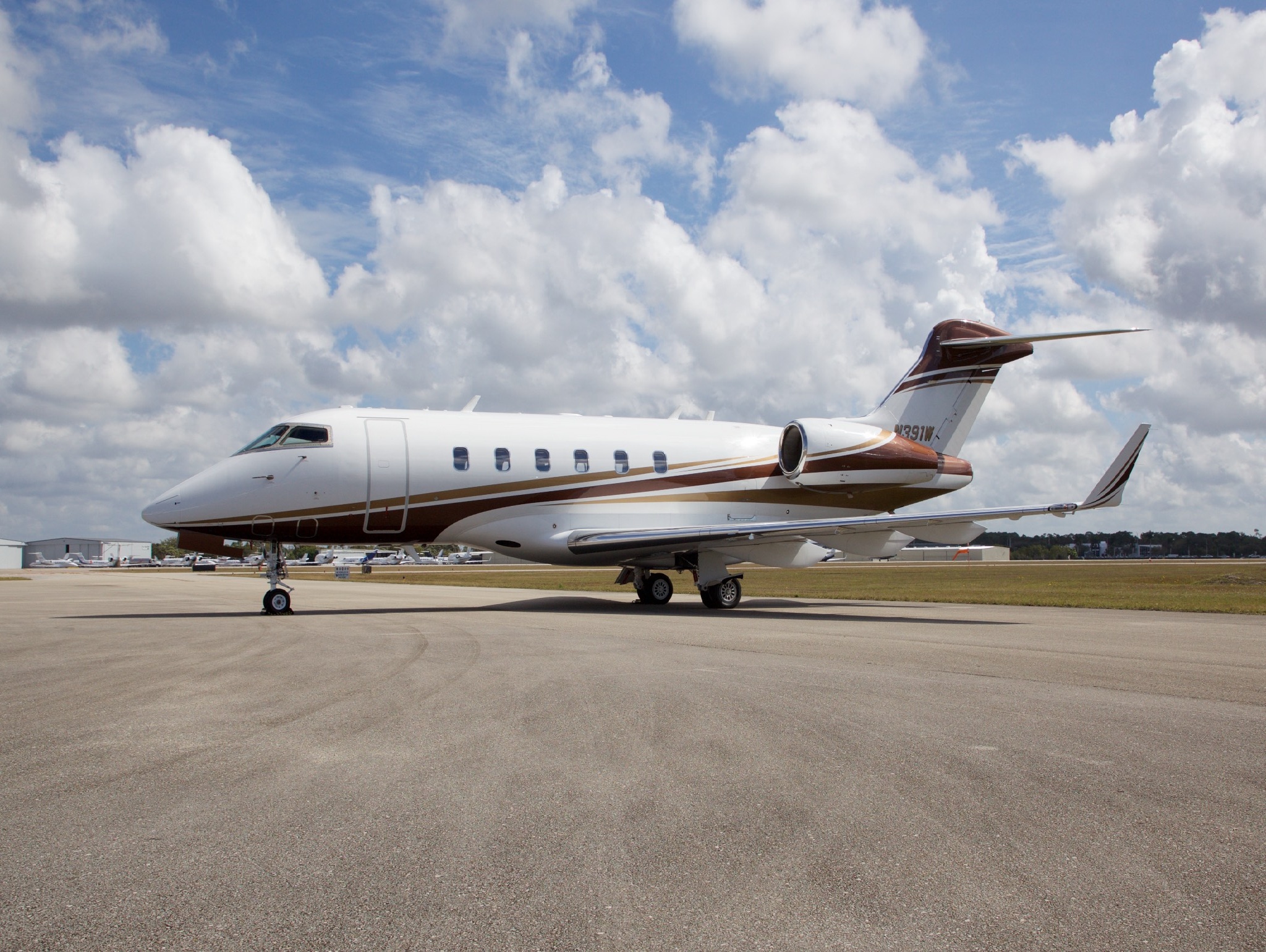 Image of tail N338JE