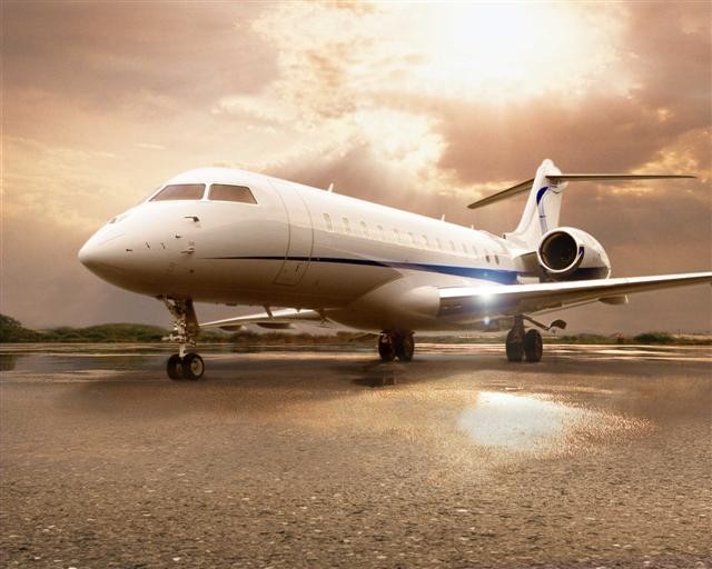 Image of tail N702DR