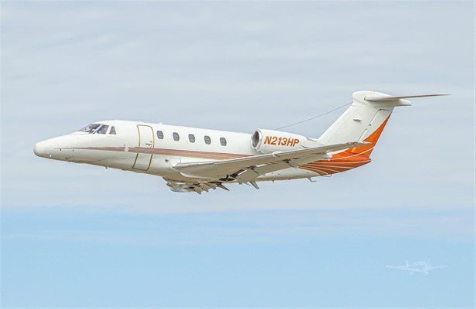 Image of tail N213HP