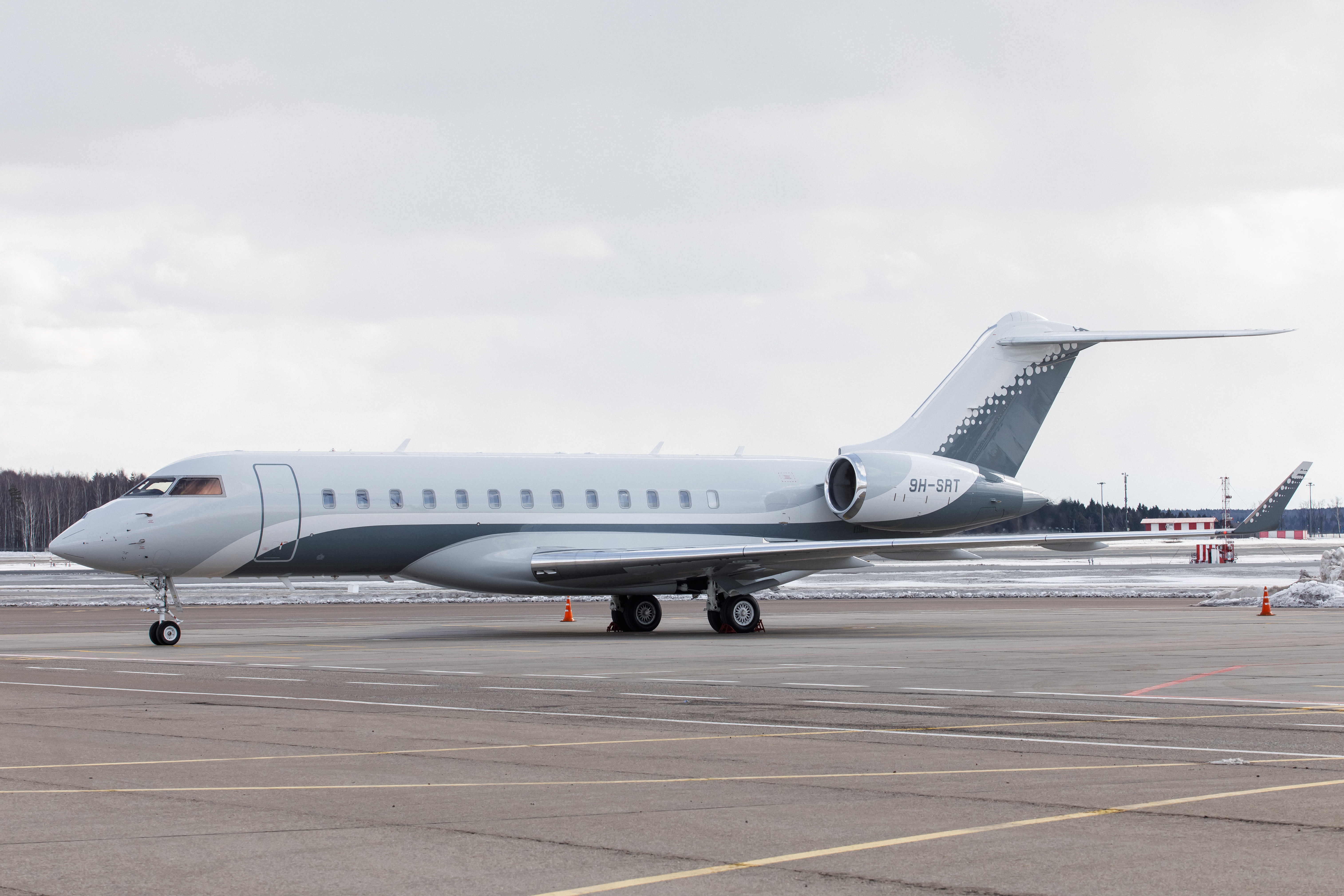 Image of tail N190JA