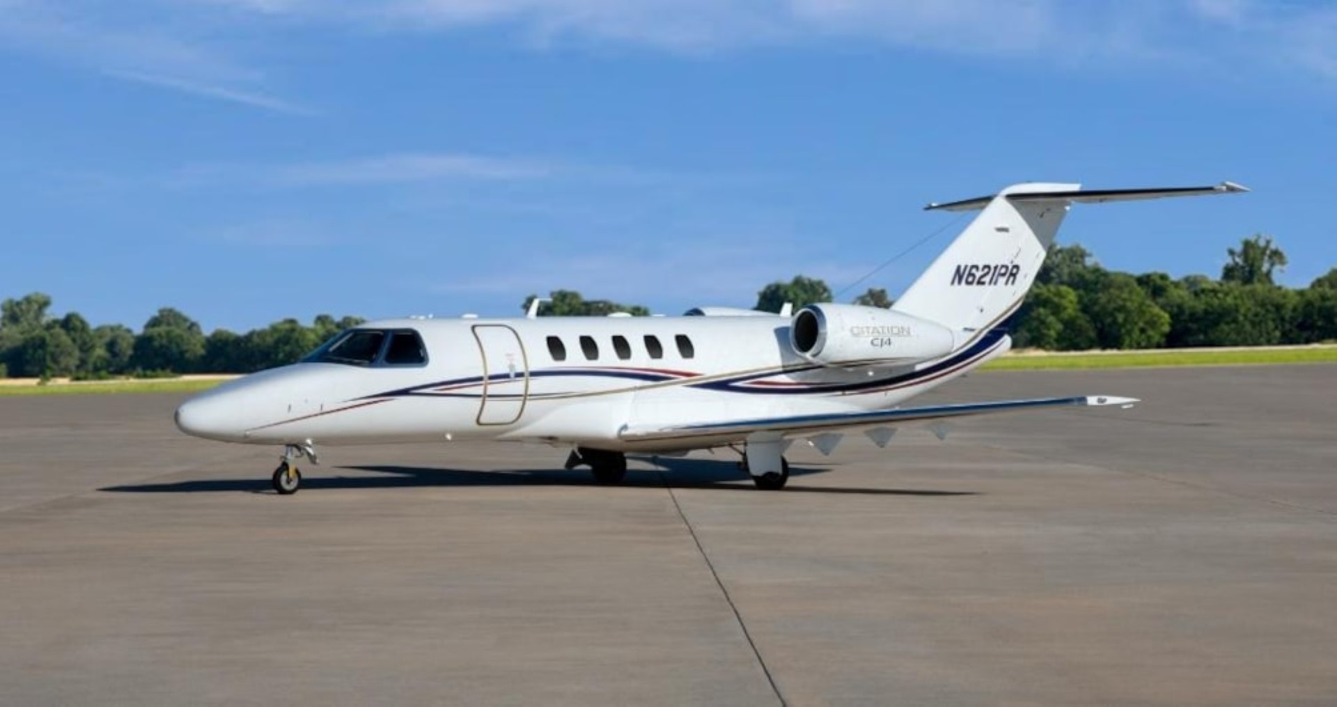 Image of tail N621PR