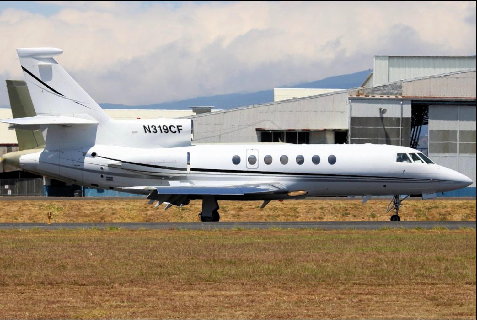 Image of tail N319CF