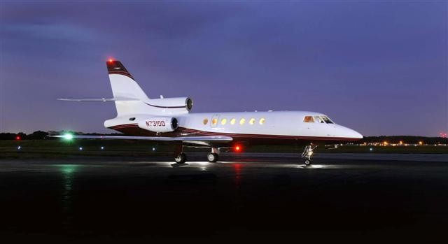 Image of tail N496ED