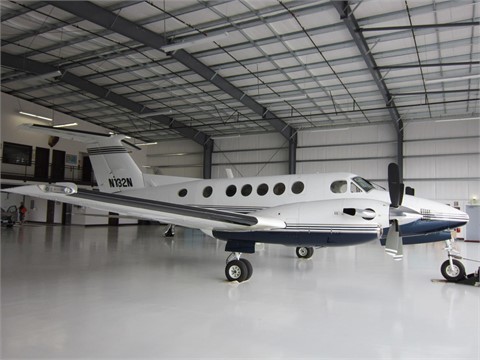 Image of tail N132N