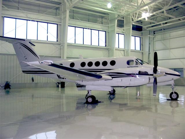 Image of tail N904SH