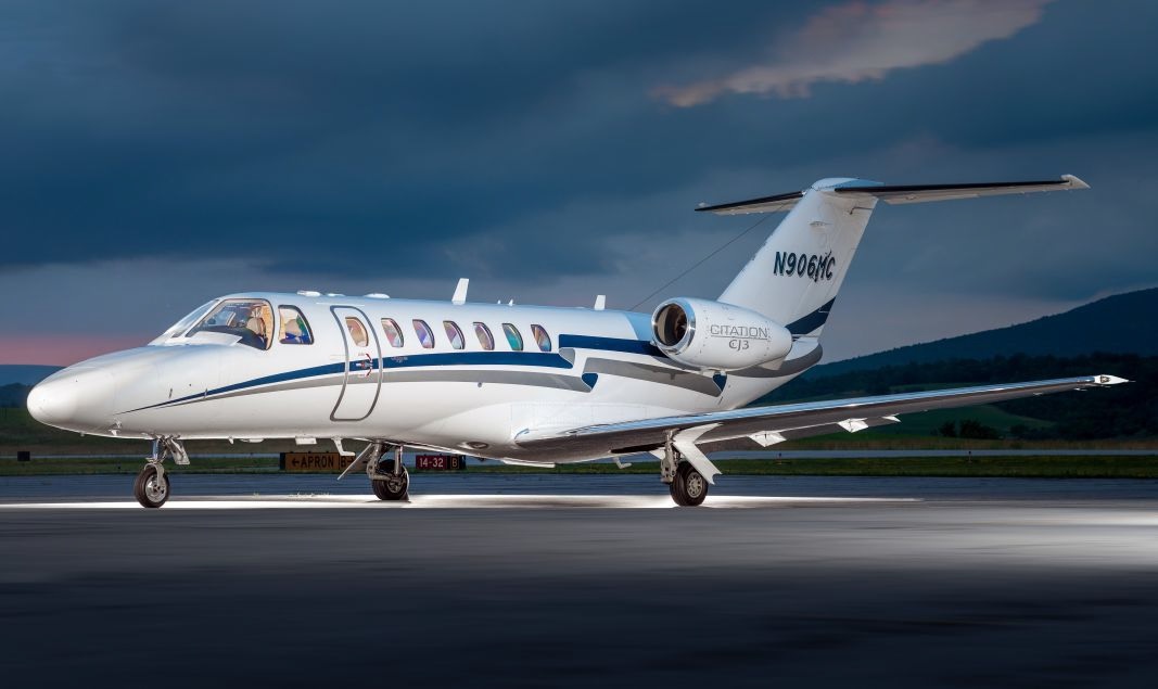 Image of tail N906MC