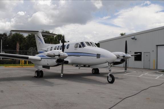 Image of tail N305LG