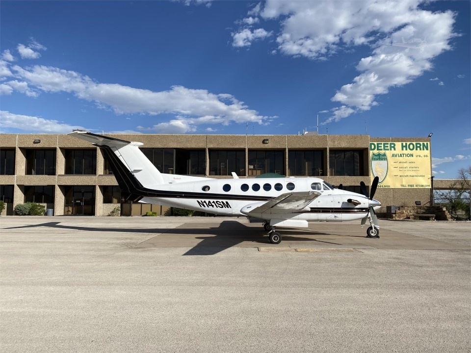 Image of tail N141SM