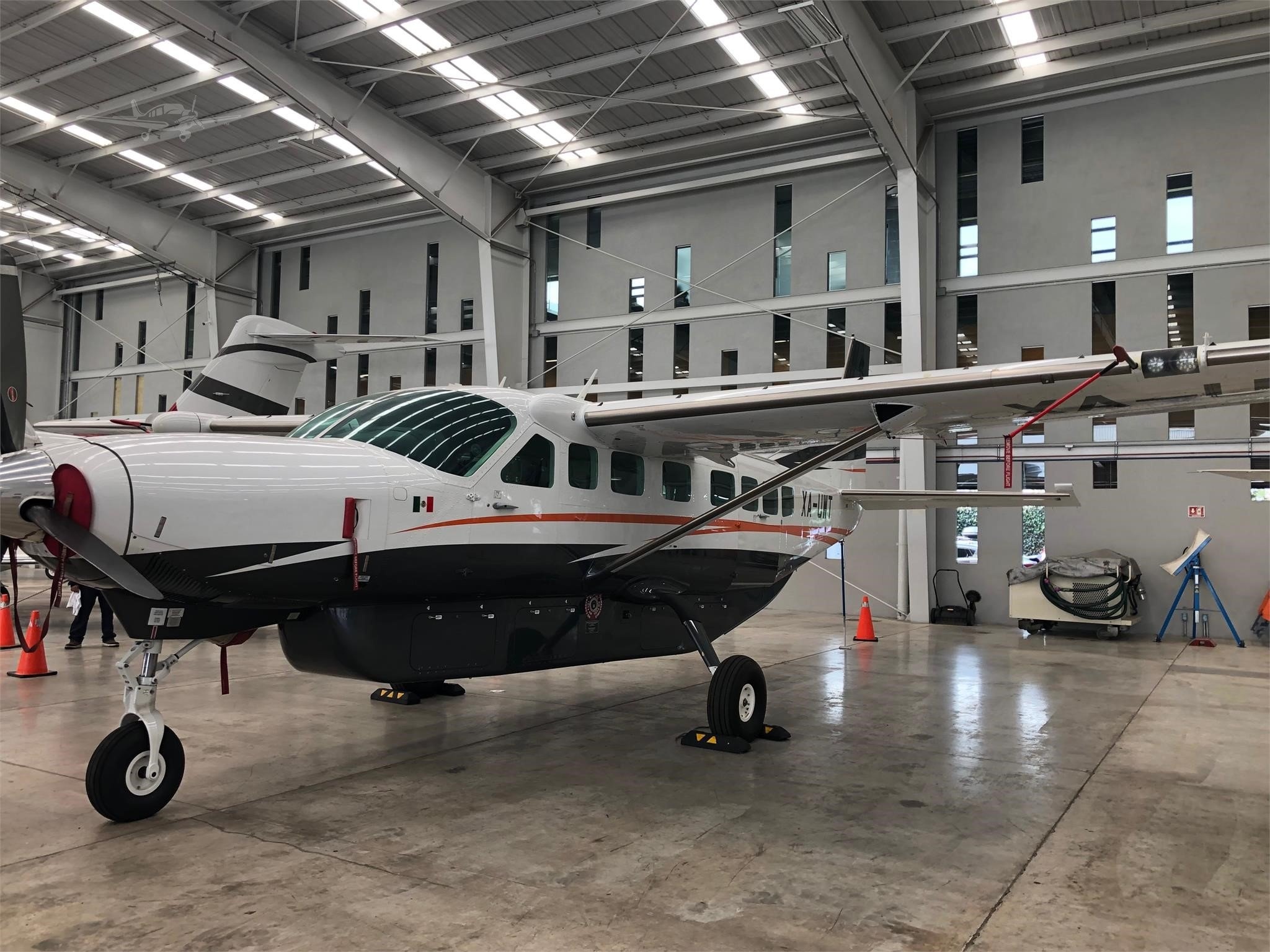 Image of tail N245JS