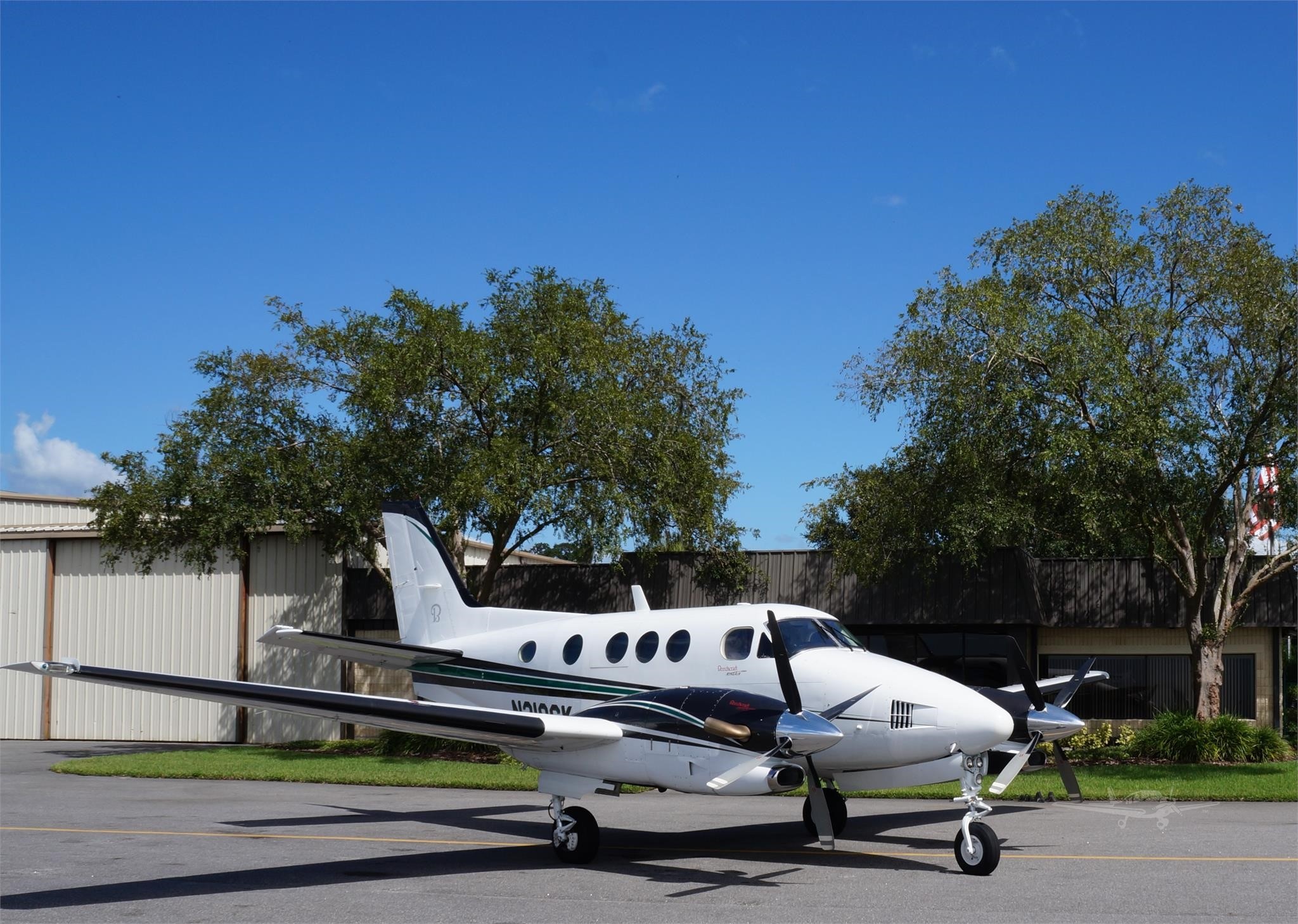 Image of tail N3196K