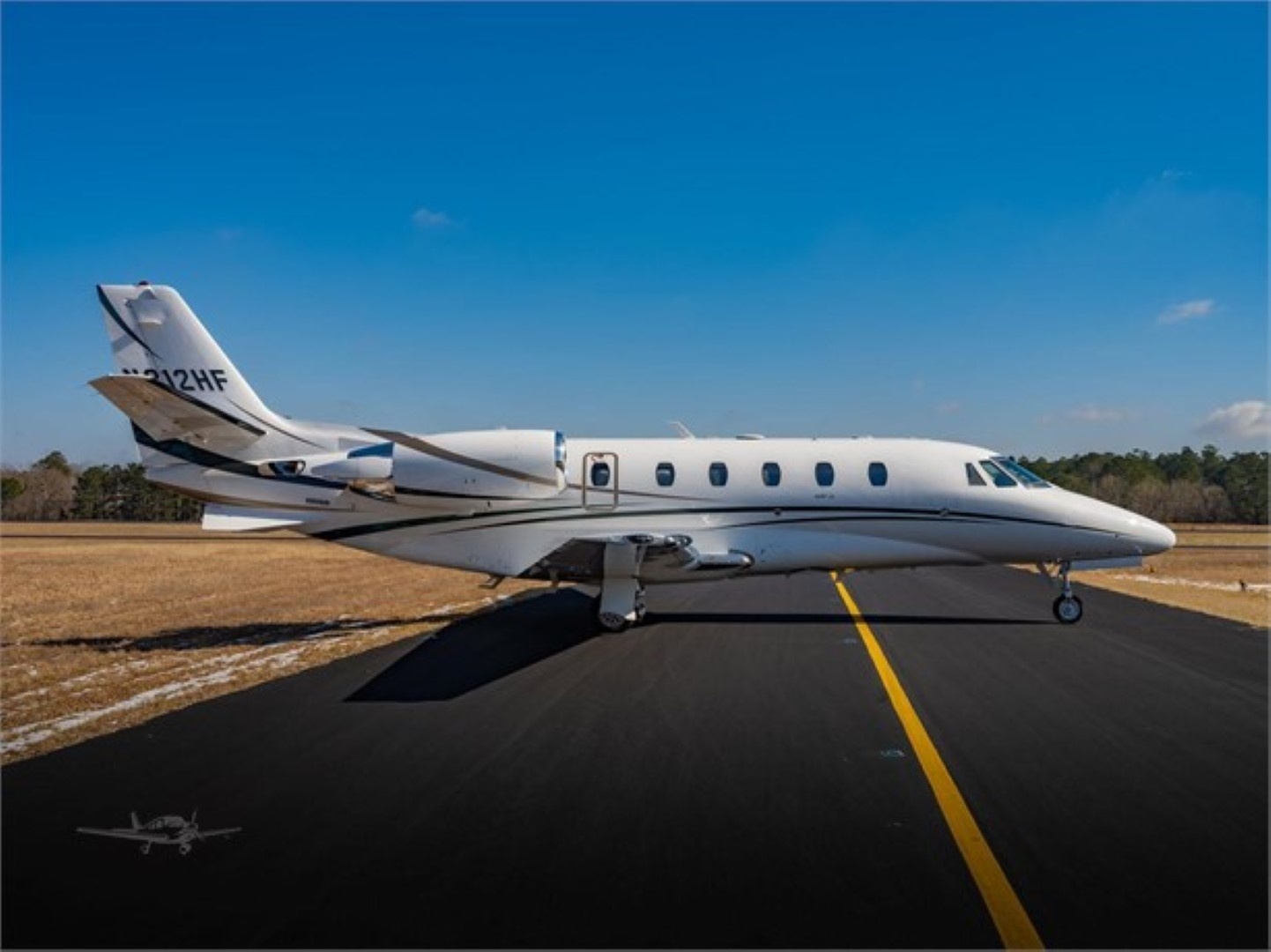 Image of tail N212HF
