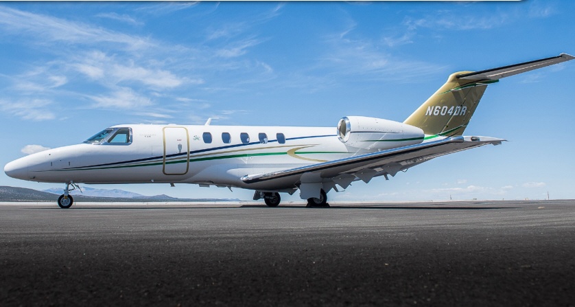 Image of tail N604DR