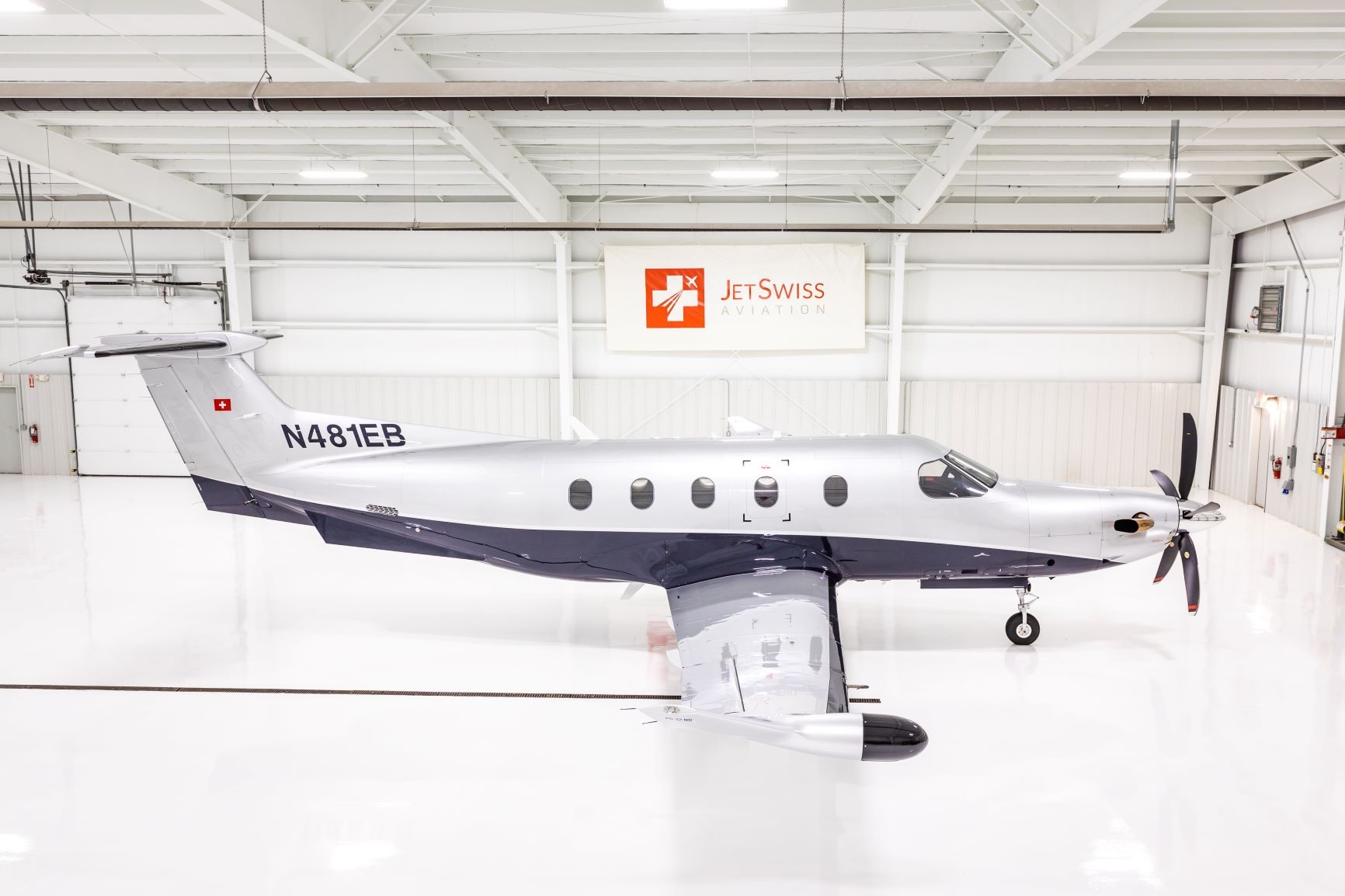 Image of tail N481EB