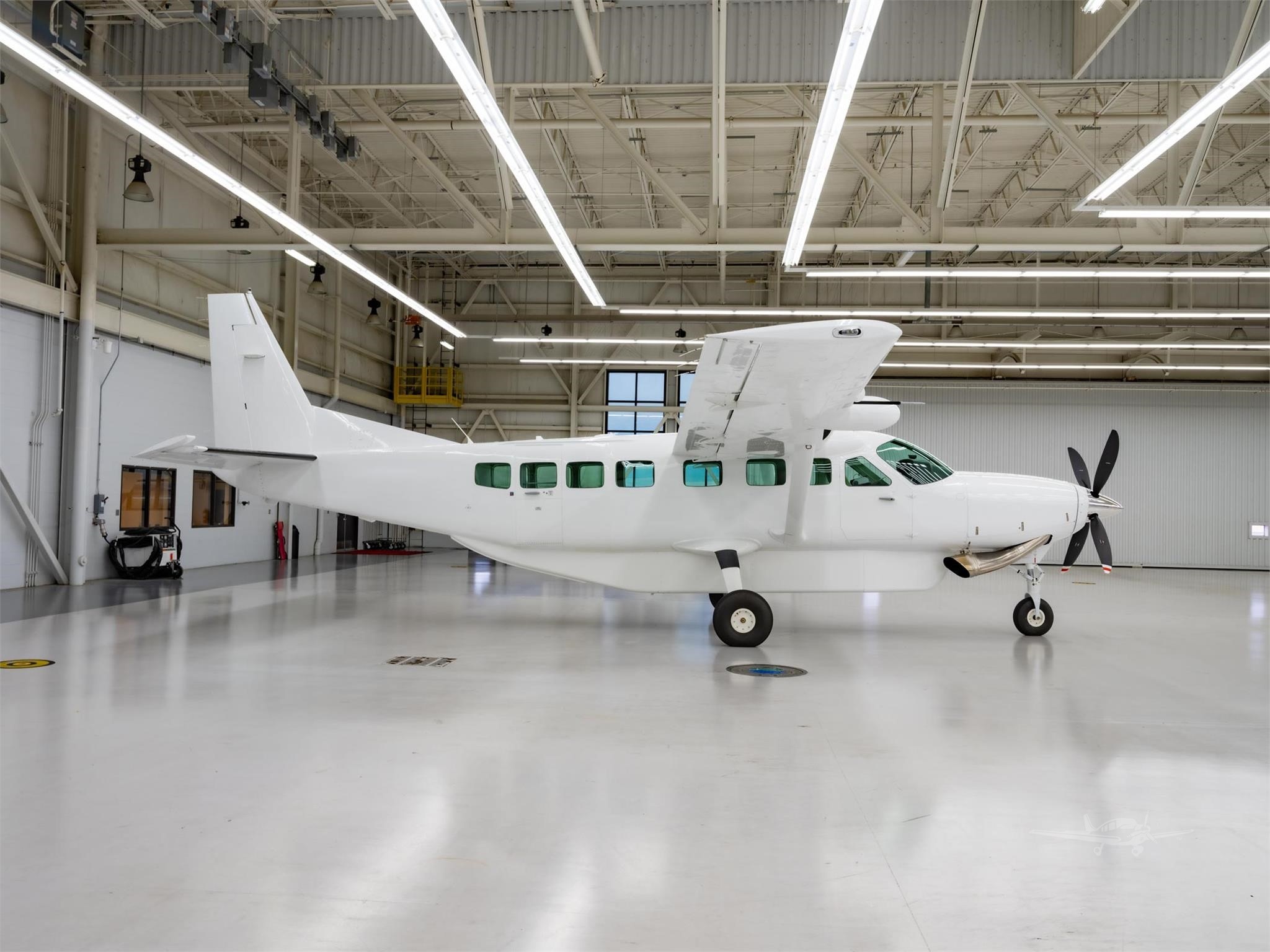Image of tail N2076R