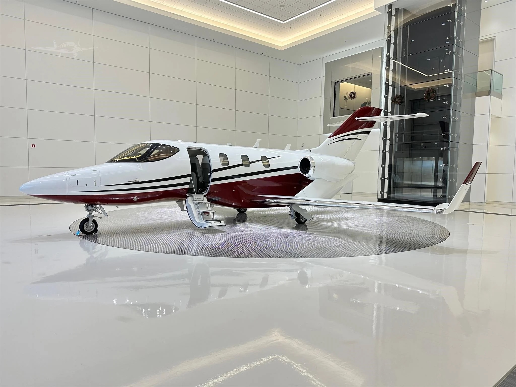 Image of tail N913JT