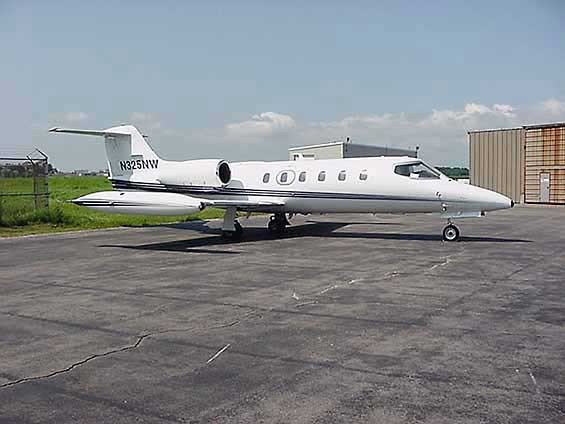 Image of tail N325NW
