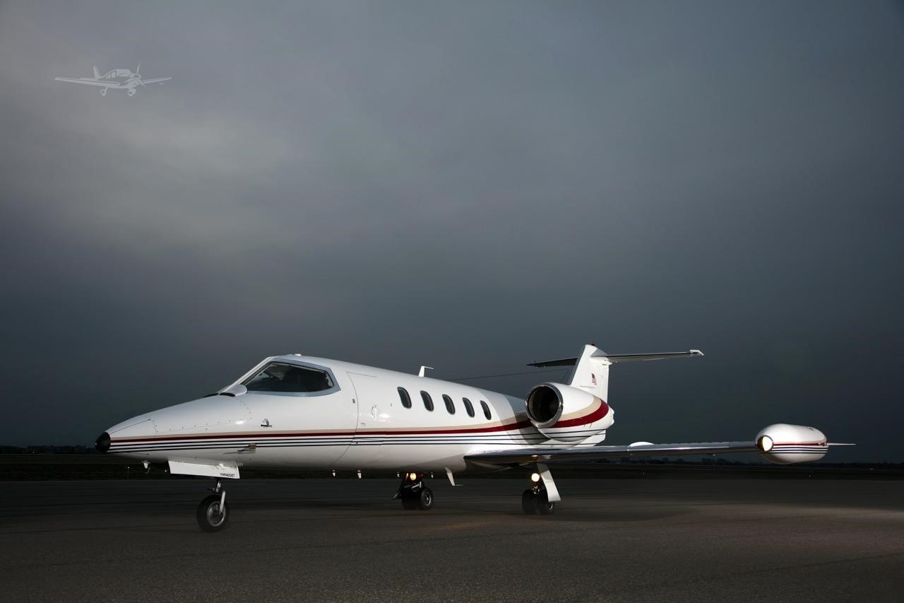 Image of tail N90J