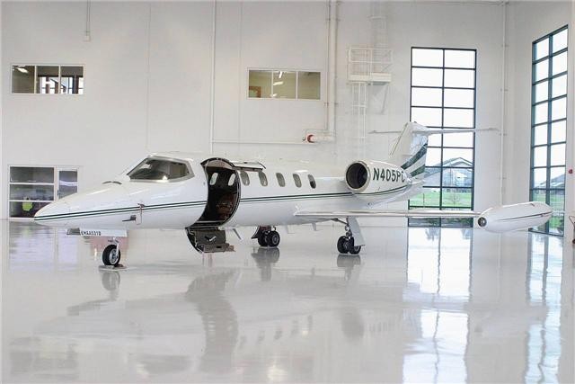 Image of tail N9RA
