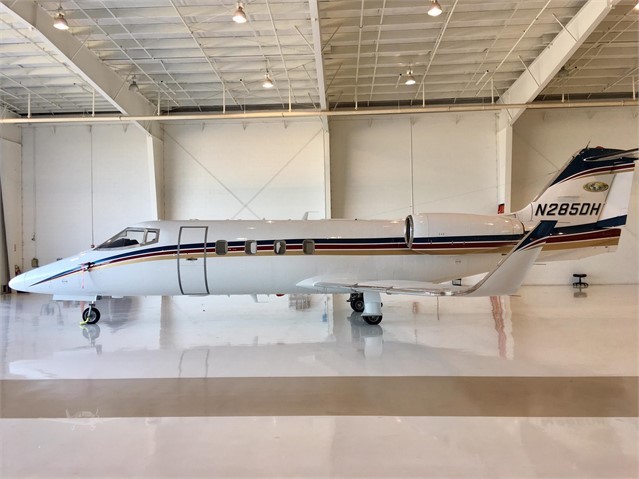 Image of tail N285DH