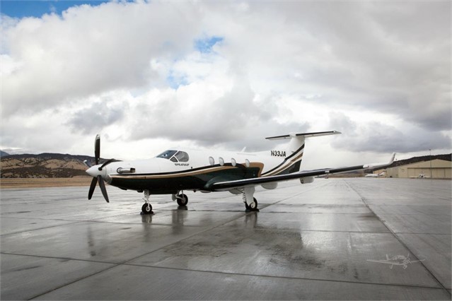 Image of tail N33JA