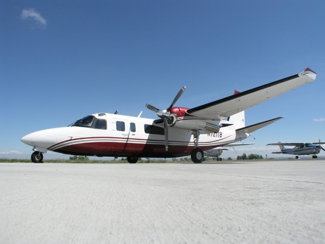 Image of tail N721TB