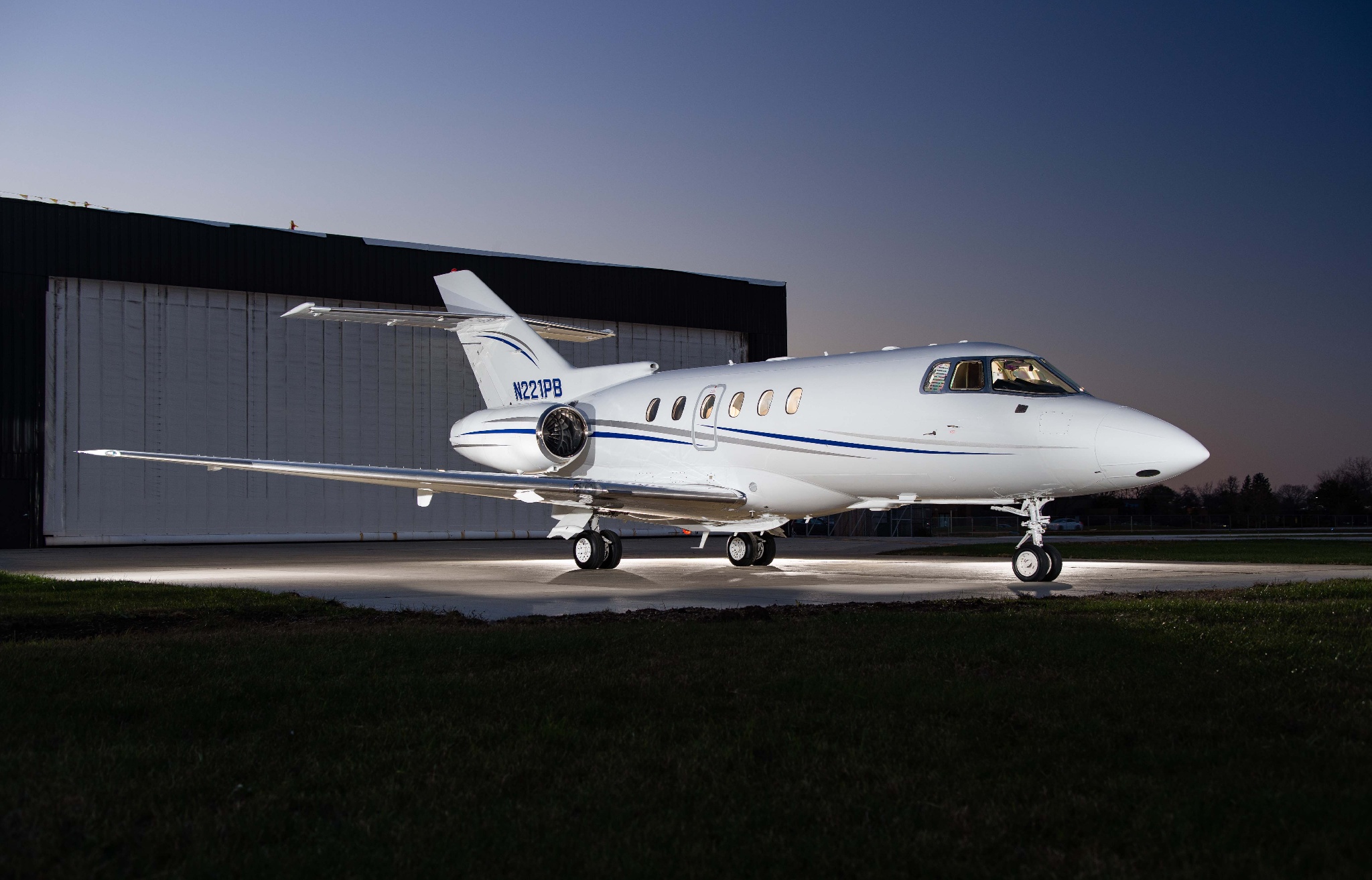 Image of tail N221PB