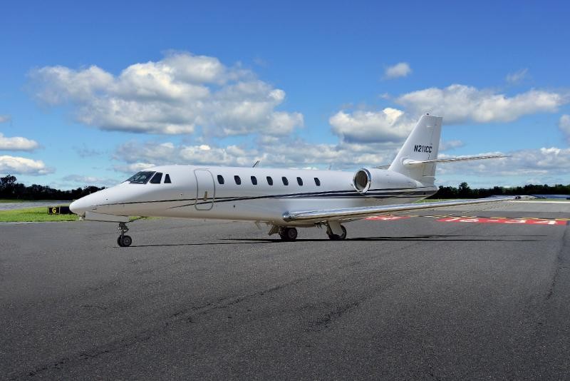 Image of tail N211CC