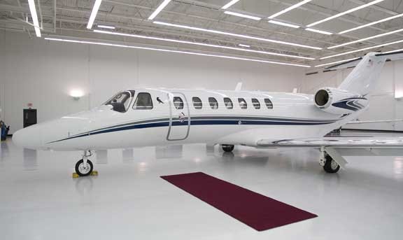 Image of tail N33UM