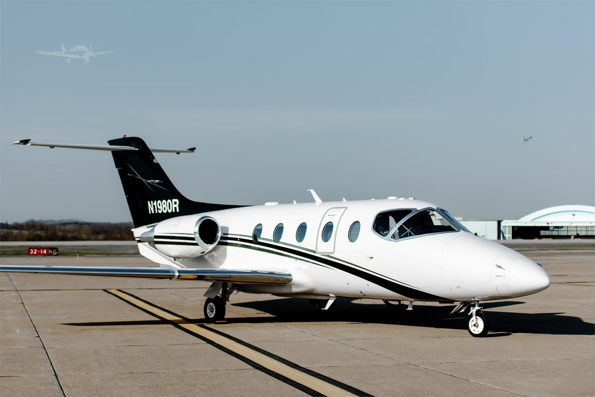 Image of tail N1980R